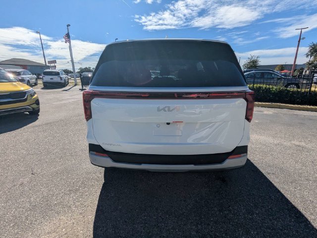 New 2027 White Kia LXS image 5