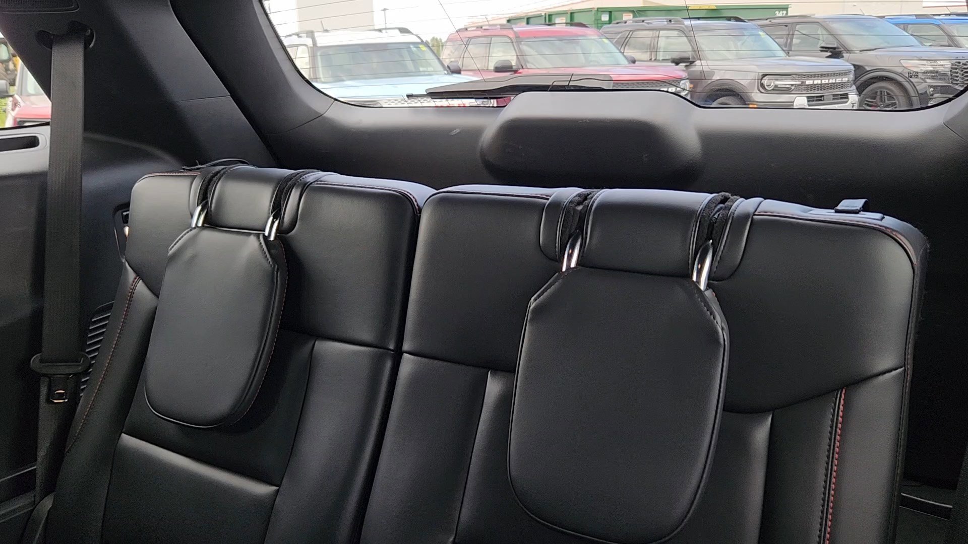 Used 2025 Star White Metallic Tri-Coat Ford ST-Line image 17