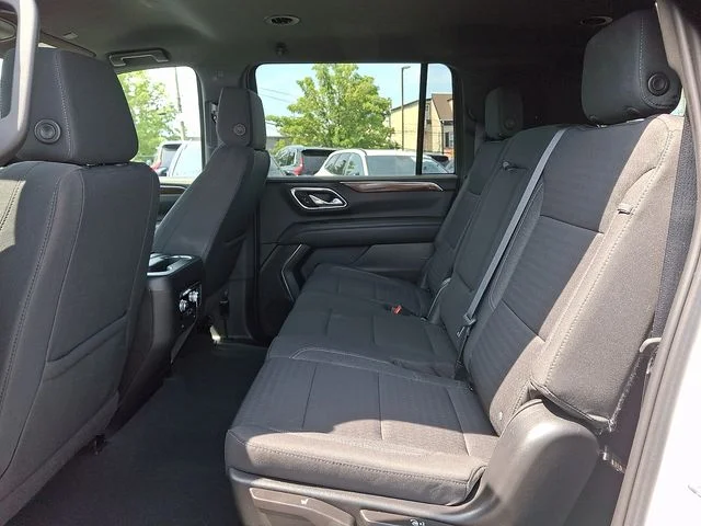 Used 2023 Summit White GMC SLE image 10