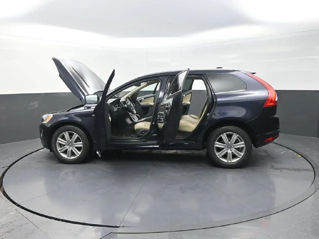 Used 2016 Blue Volvo T6 Drive-E image 42
