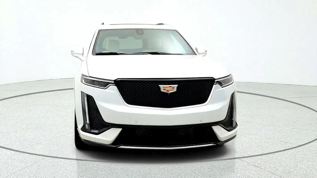 Used 2024 Crystal White Tricoat Cadillac AWD 4dr Sport w/ Super Cruise & Technology Pkg image 2