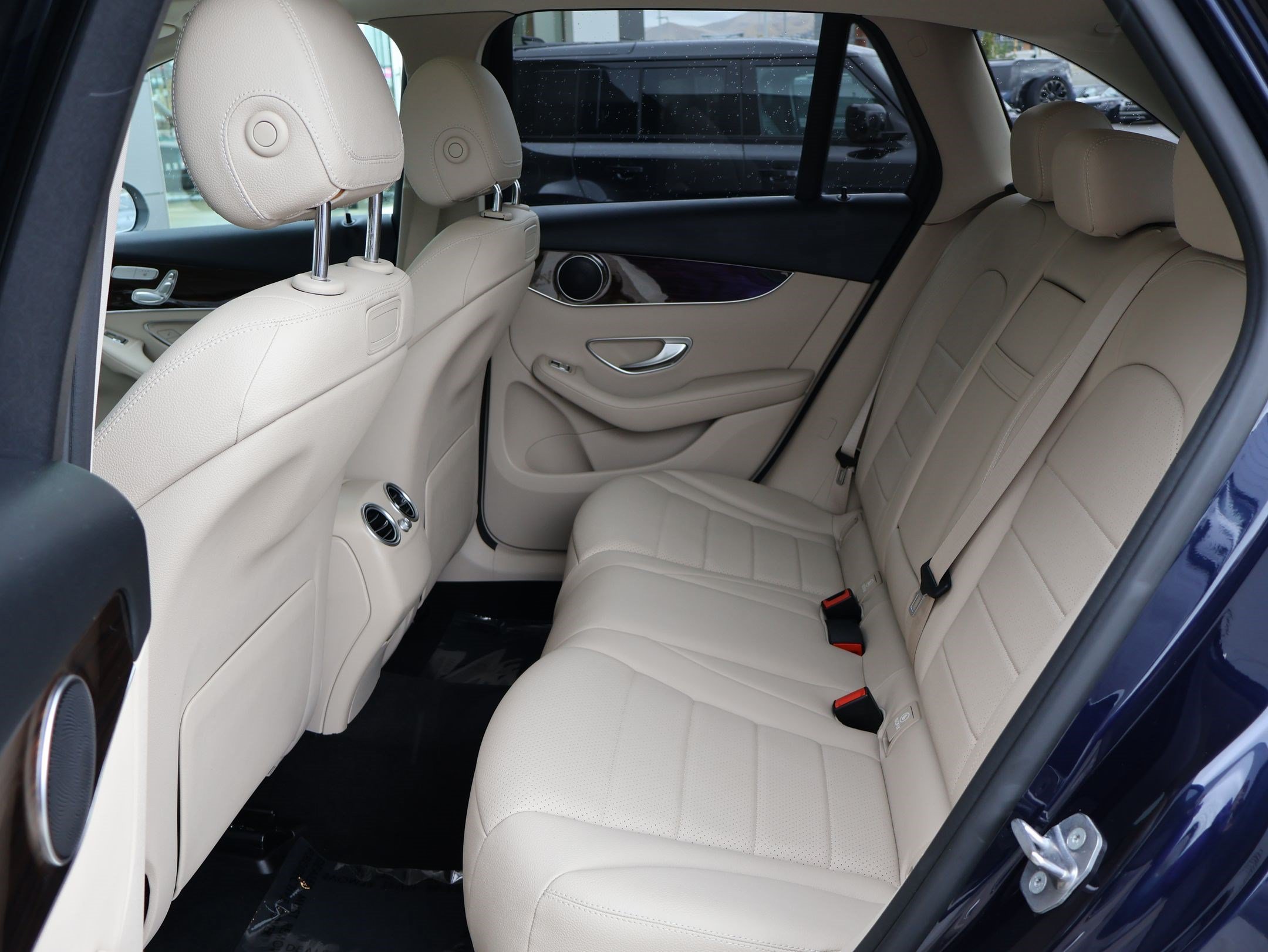 Used 2019 Blue Mercedes-Benz GLC 300 image 27