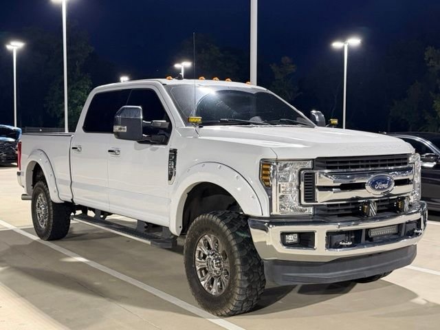 Used 2019 Oxford White Ford XLT image 1