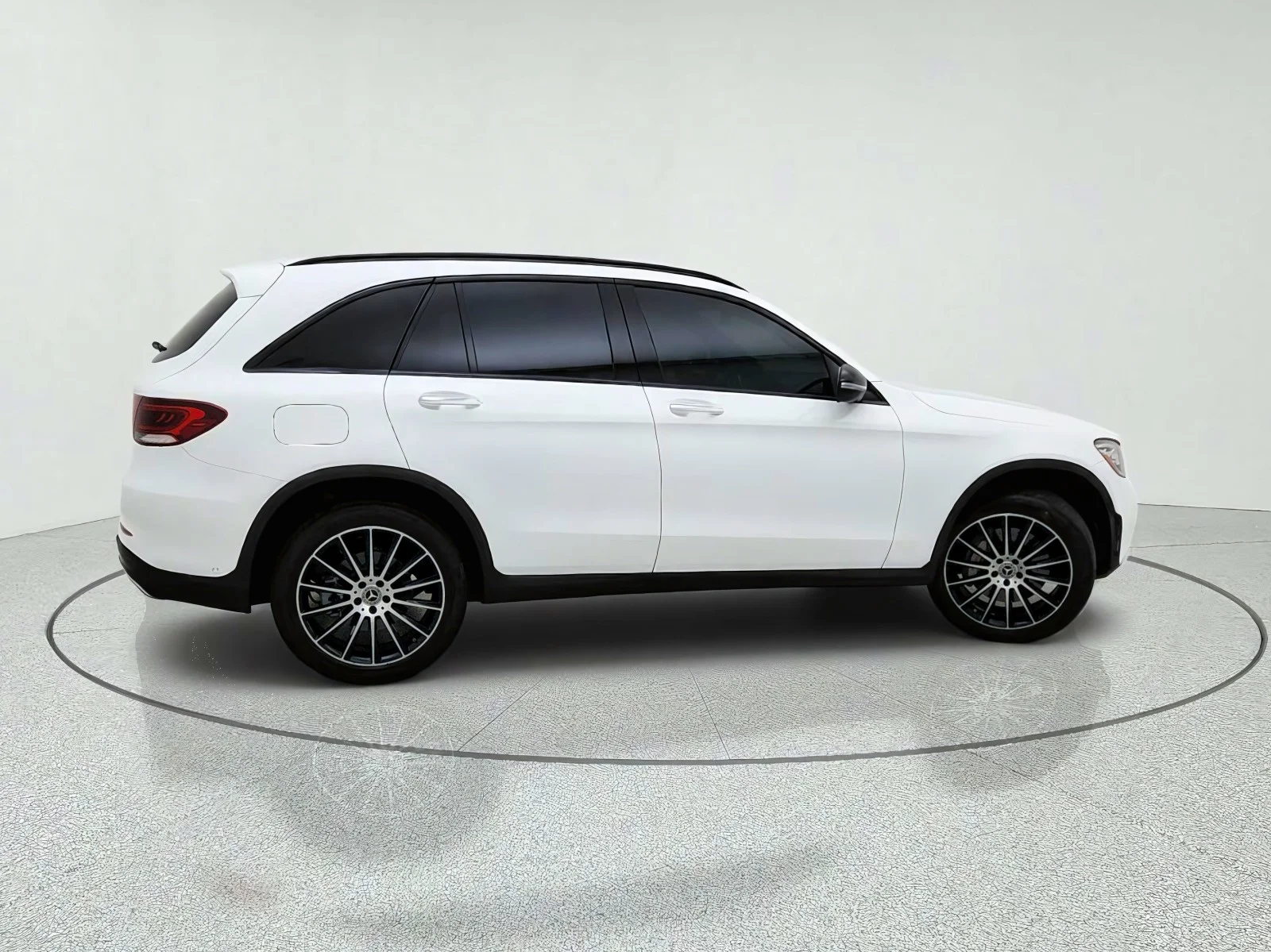 Certified Used 2022 Polar White Mercedes-Benz GLC 300 image 7