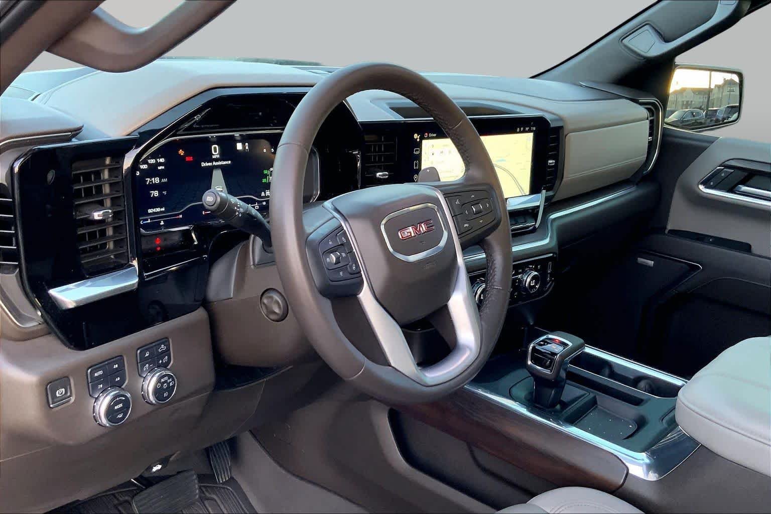 Used 2023 Onyx Black GMC SLT image 17