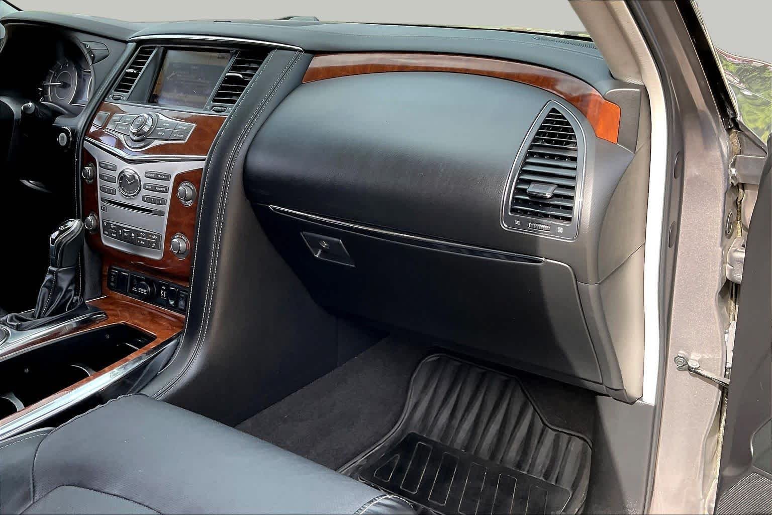 Used 2019 Smoky Quartz INFINITI LUXE image 18