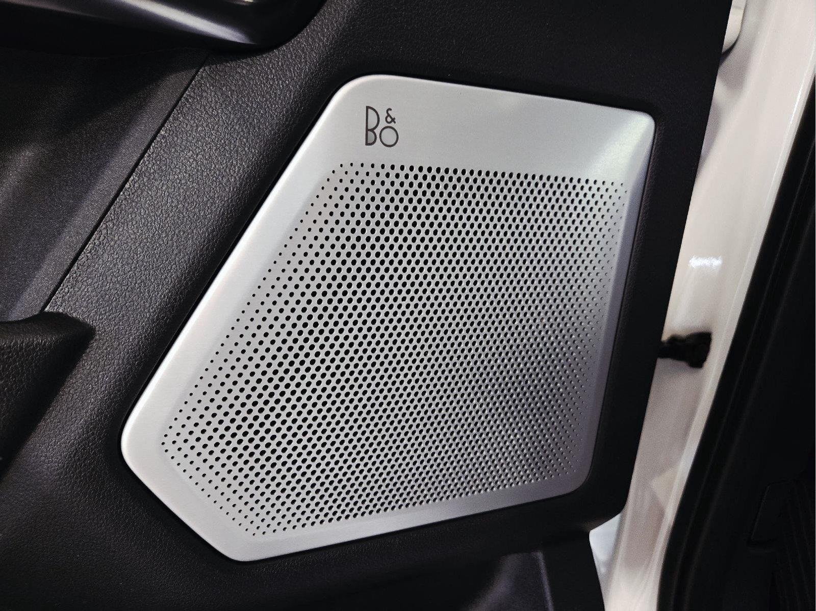 New 2026 Star White Metallic Tri-Coat Ford Platinum® image 19
