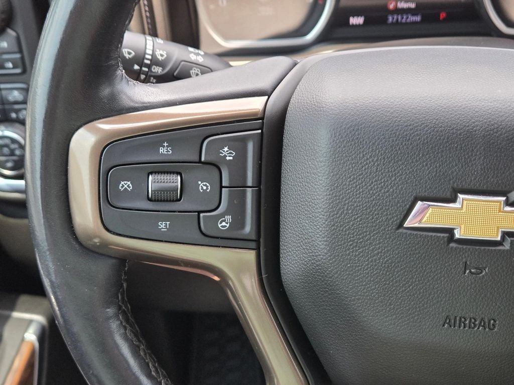 Used 2021 White Chevrolet High Country image 23