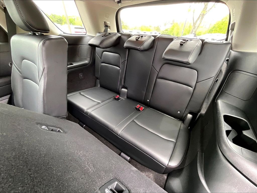 Used 2024 Gun Metallic/Super Black Nissan SL image 16