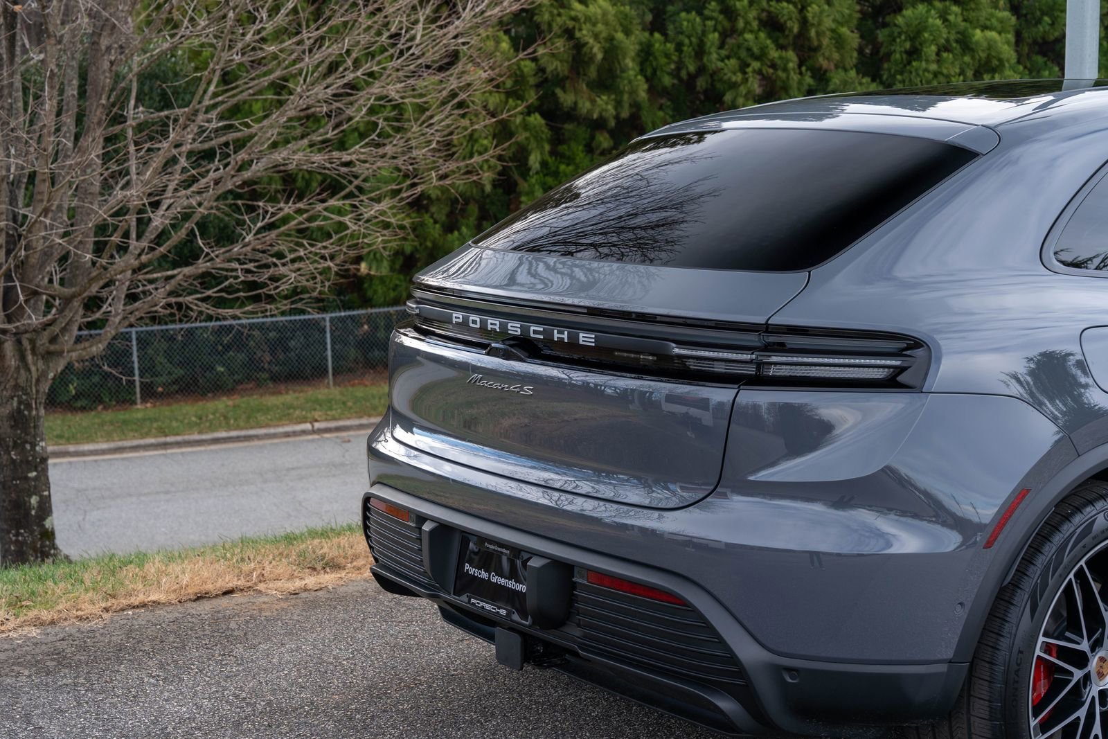 2025 Porsche Macan S - Photo 13