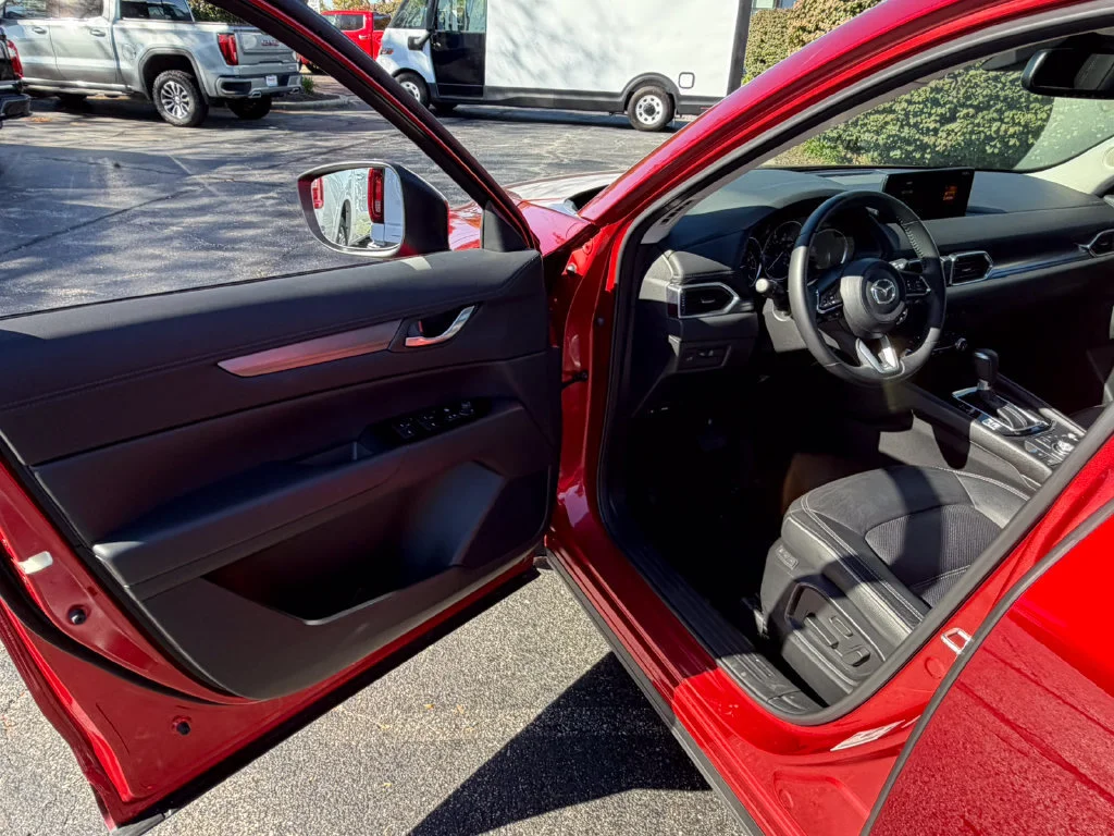 2025 Mazda CX-5 S Preferred package - Photo 25