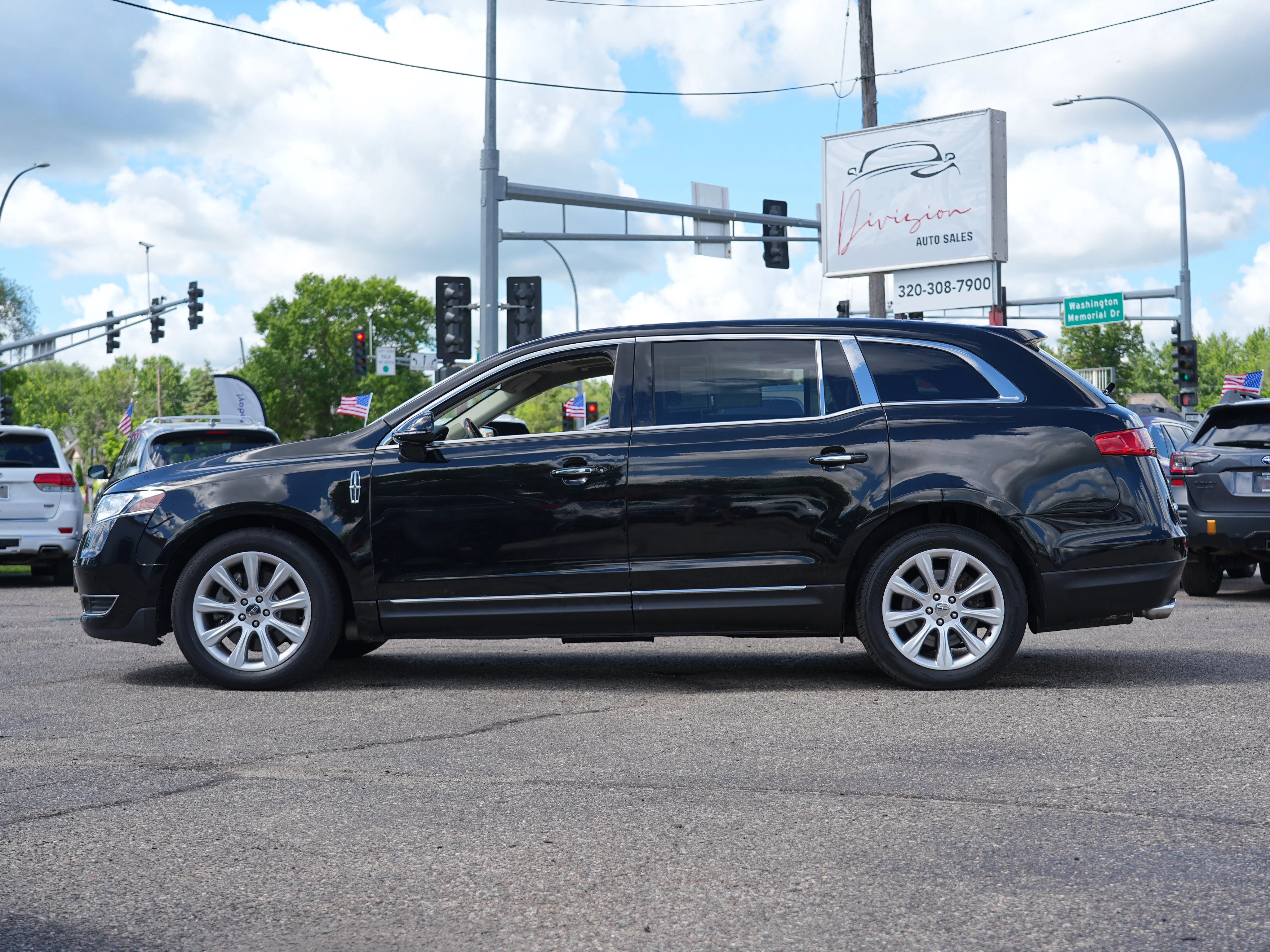 2019 Lincoln MKT Base - Photo 6