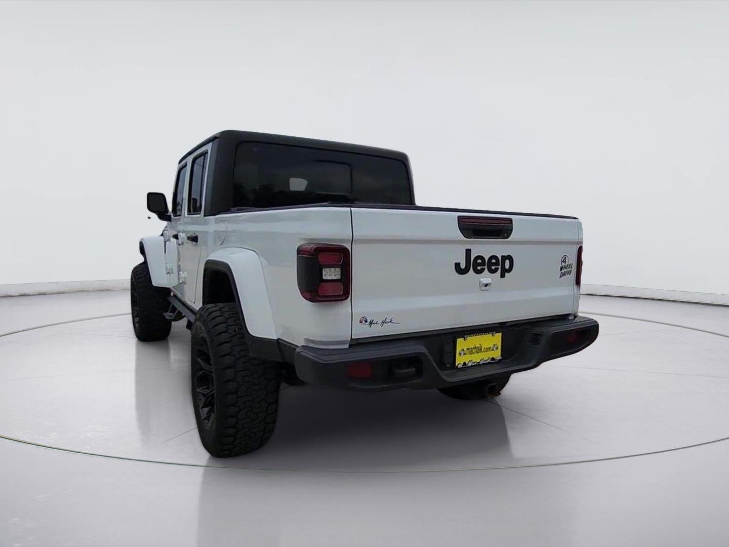 2024 Jeep Gladiator photo 7 of 32