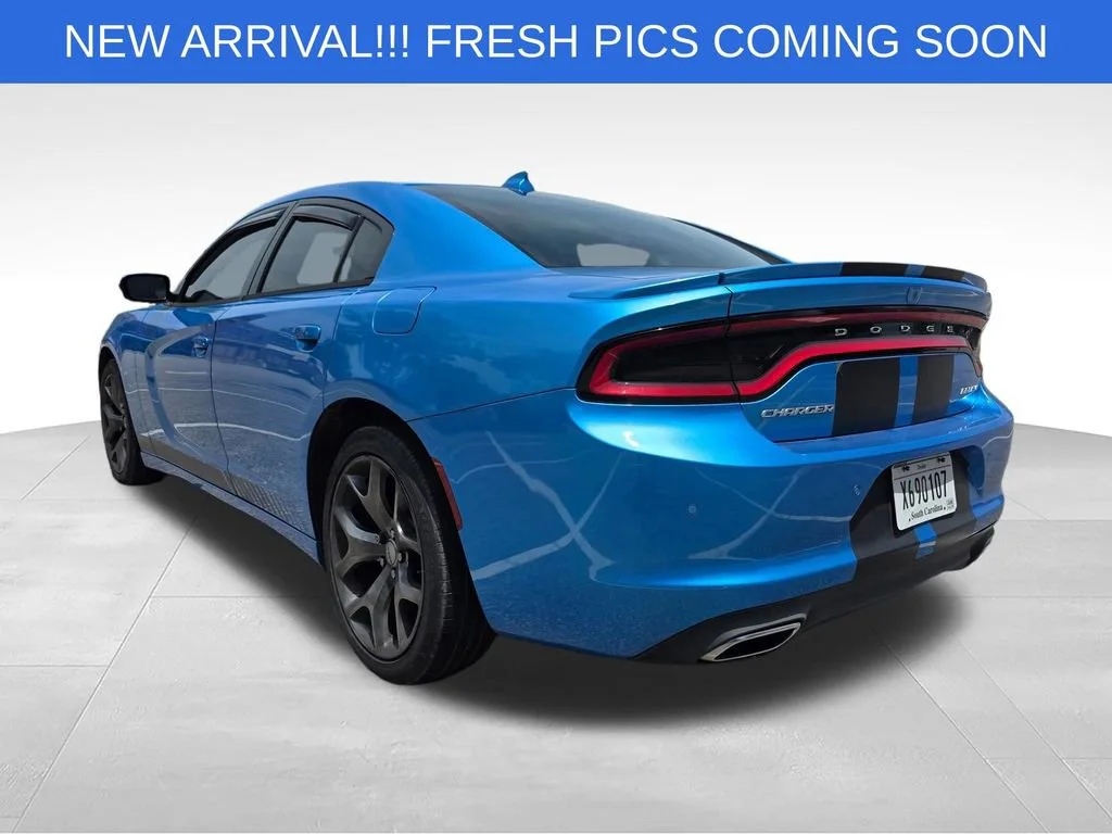 Used 2016 Blue Dodge SXT image 6