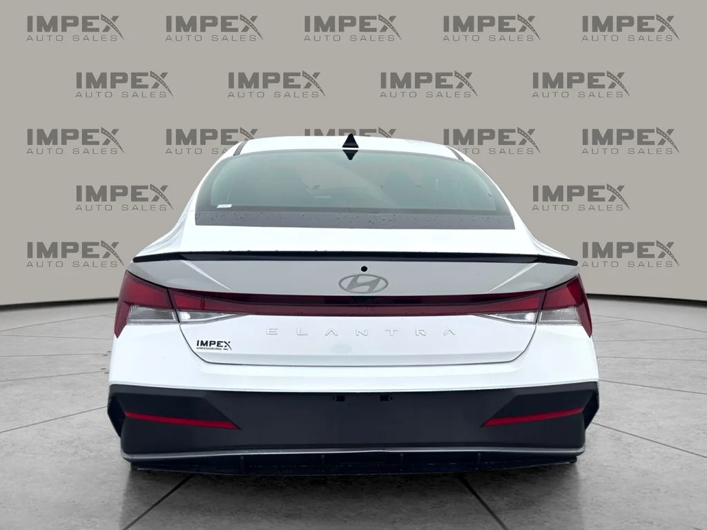 Used 2026 White Hyundai SEL Sport image 4