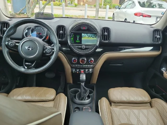 Used 2018 Silver MINI Base image 15