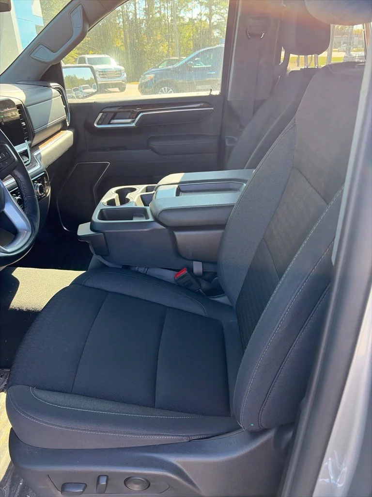 Used 2025 Sterling Metallic GMC Elevation image 5