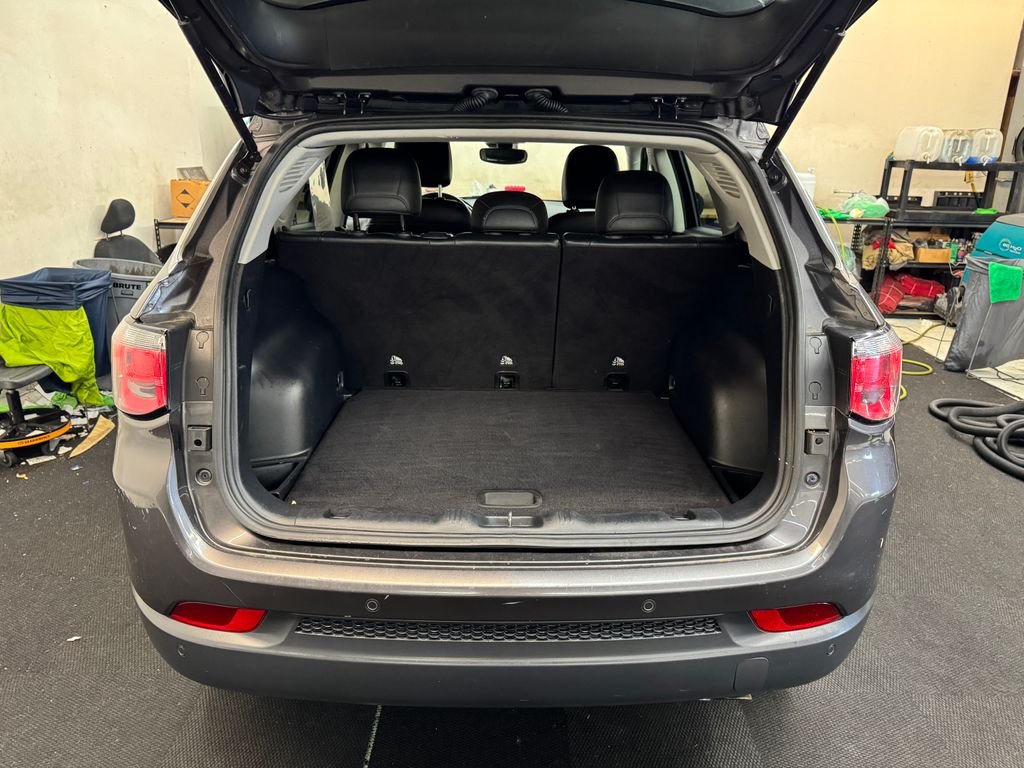 Used 2021 Gray Jeep Limited image 6