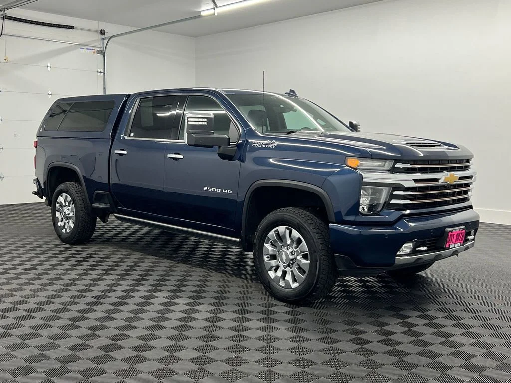 Used 2022 Northsky Blue Metallic Chevrolet High Country image 6