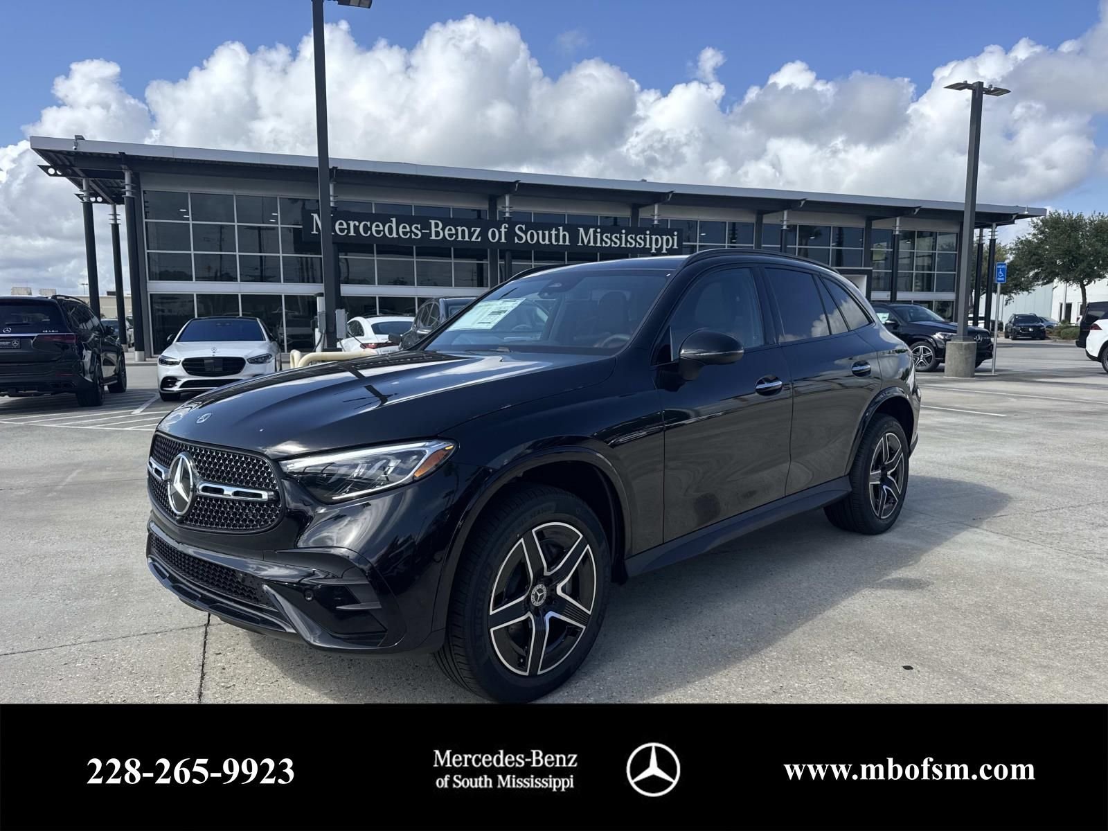 New 2026 Black Mercedes-Benz GLC 300 image 1