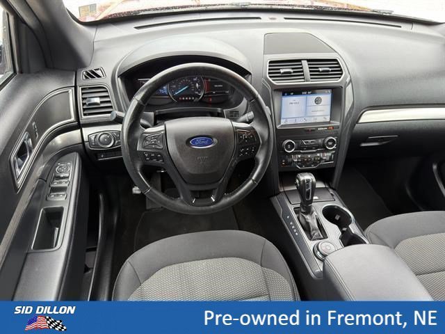 Used 2018 Red Ford XLT image 9