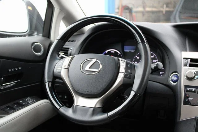 Used 2015 Gray Lexus 450h image 18