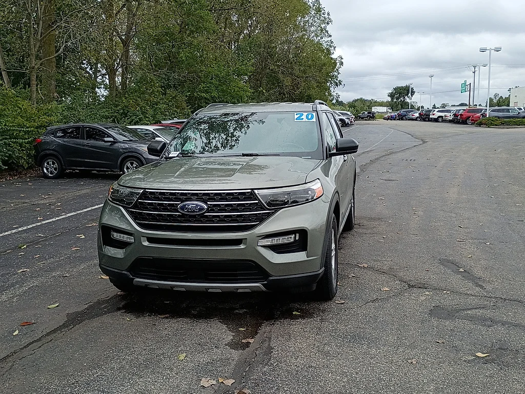 2020 Ford Explorer XLT, photo 7 of 12