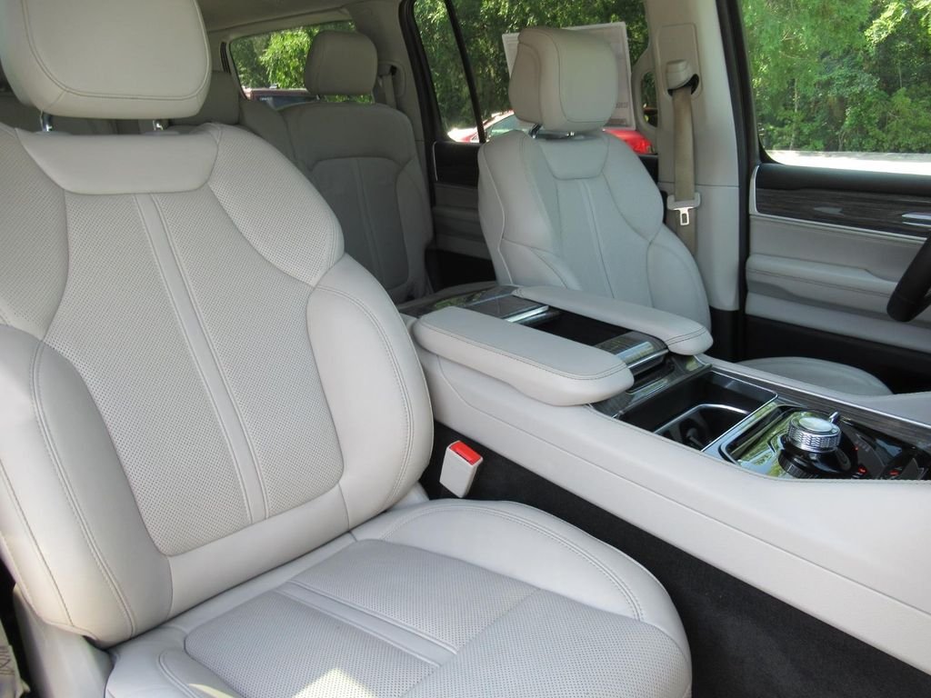 Used 2022 White Jeep Series II image 9