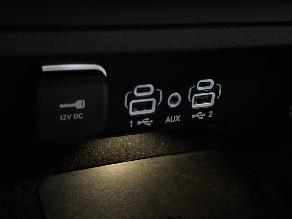 Used 2022 Velvet Jeep Series II image 35