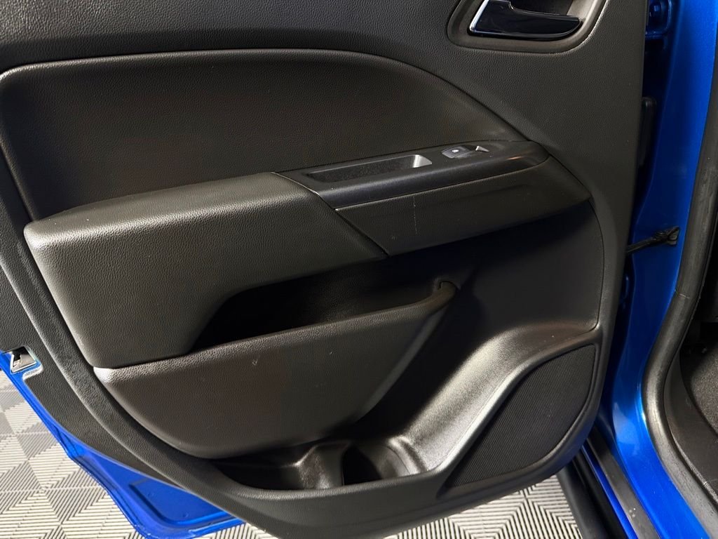 Certified Used 2022 Blue Chevrolet ZR2 image 27
