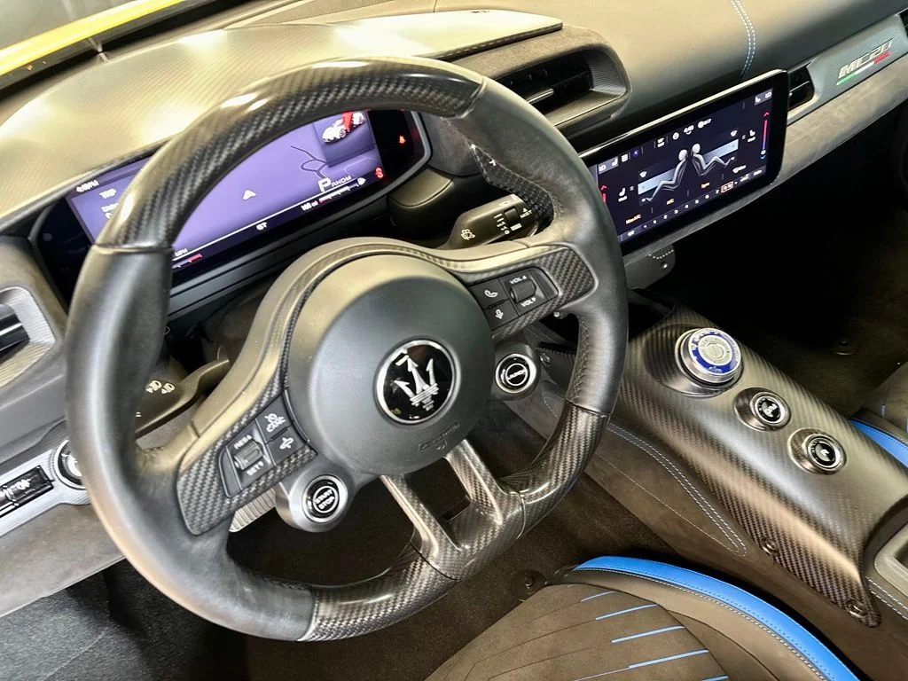 Used 2022 Giallo Genio Maserati  image 15