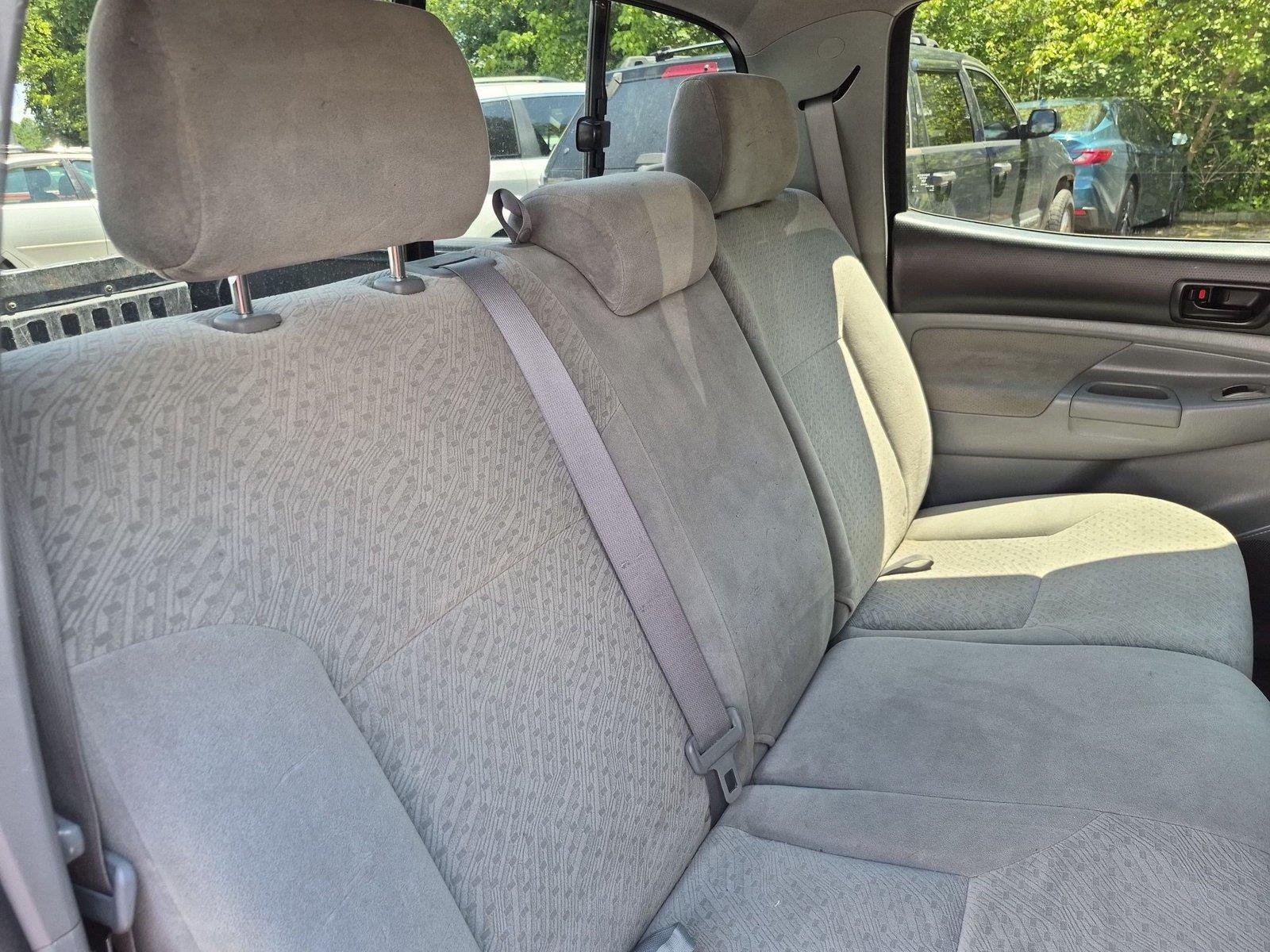Used 2007  Toyota  image 32