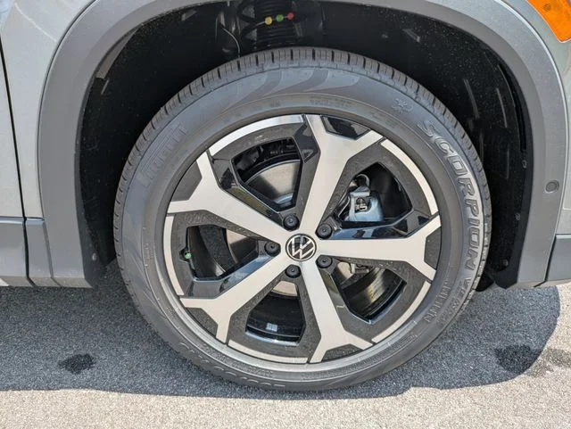 New 2026 Gray Volkswagen 2.0T SE image 11