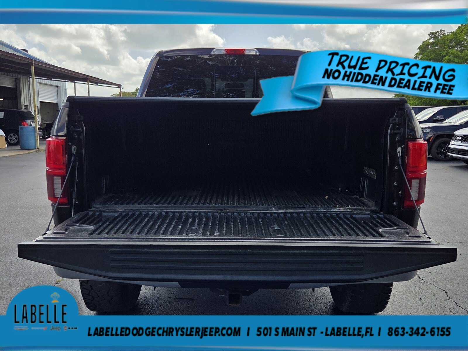 Certified Used 2020 Agate Black Metallic Ford V8 FFV Crew Cab Lariat image 13