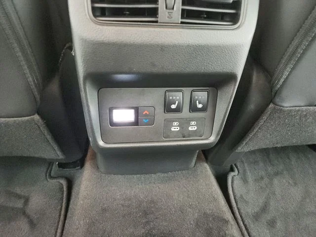 Used 2026 Gold Nissan Platinum image 36