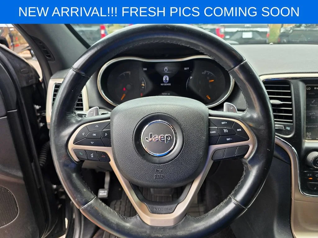 Used 2017 Black Jeep Laredo image 12