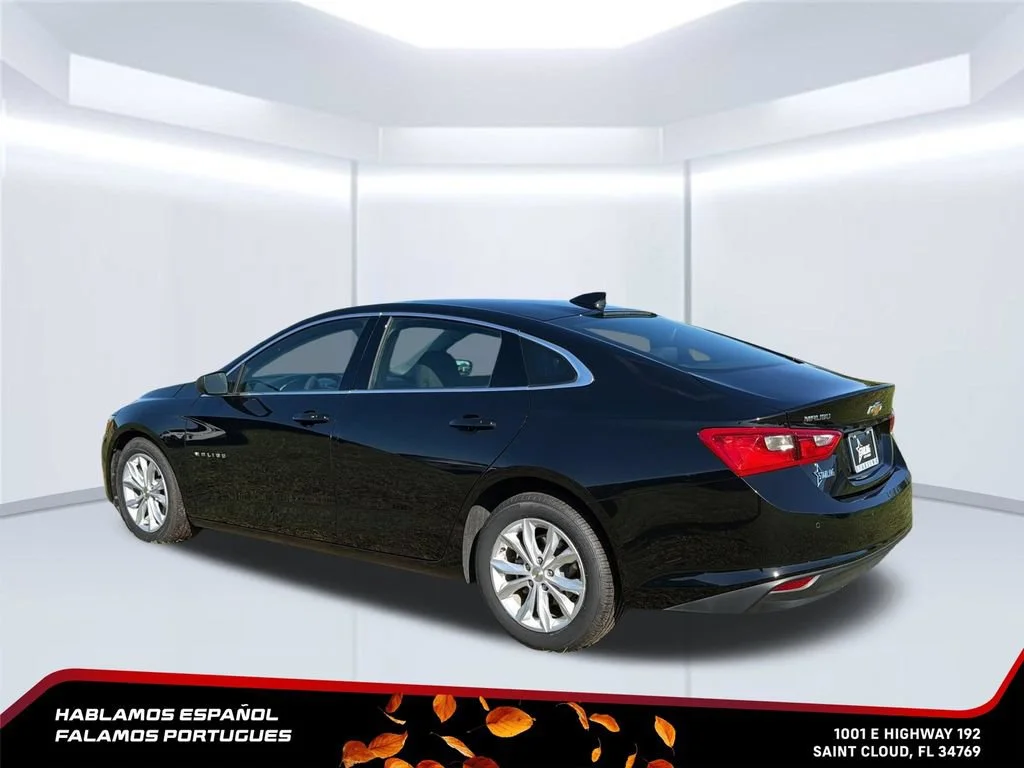Used 2025 Mosaic Black Metallic Chevrolet 1LT image 4