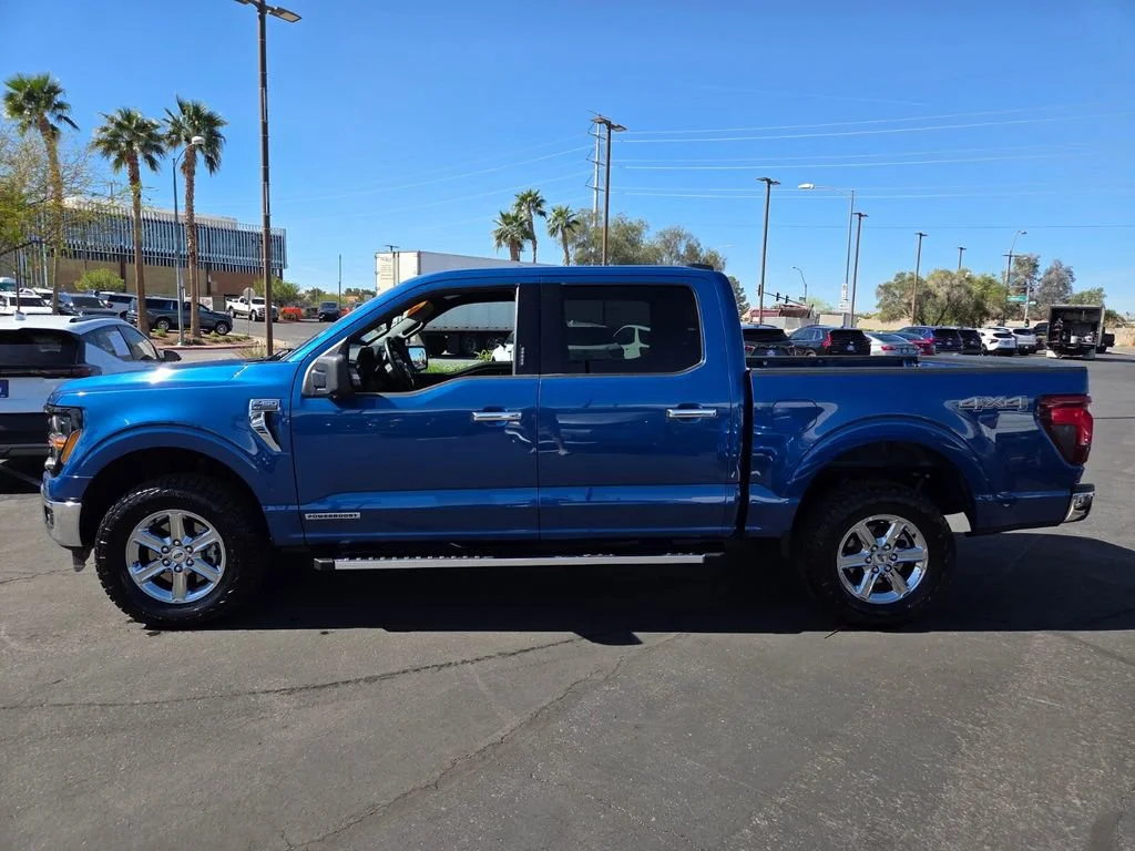 Used 2024 Atlas Blue Metall Ford XLT image 3