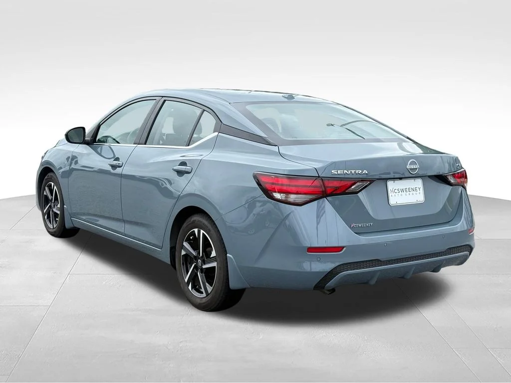 Used 2024 Gray Nissan SV image 3
