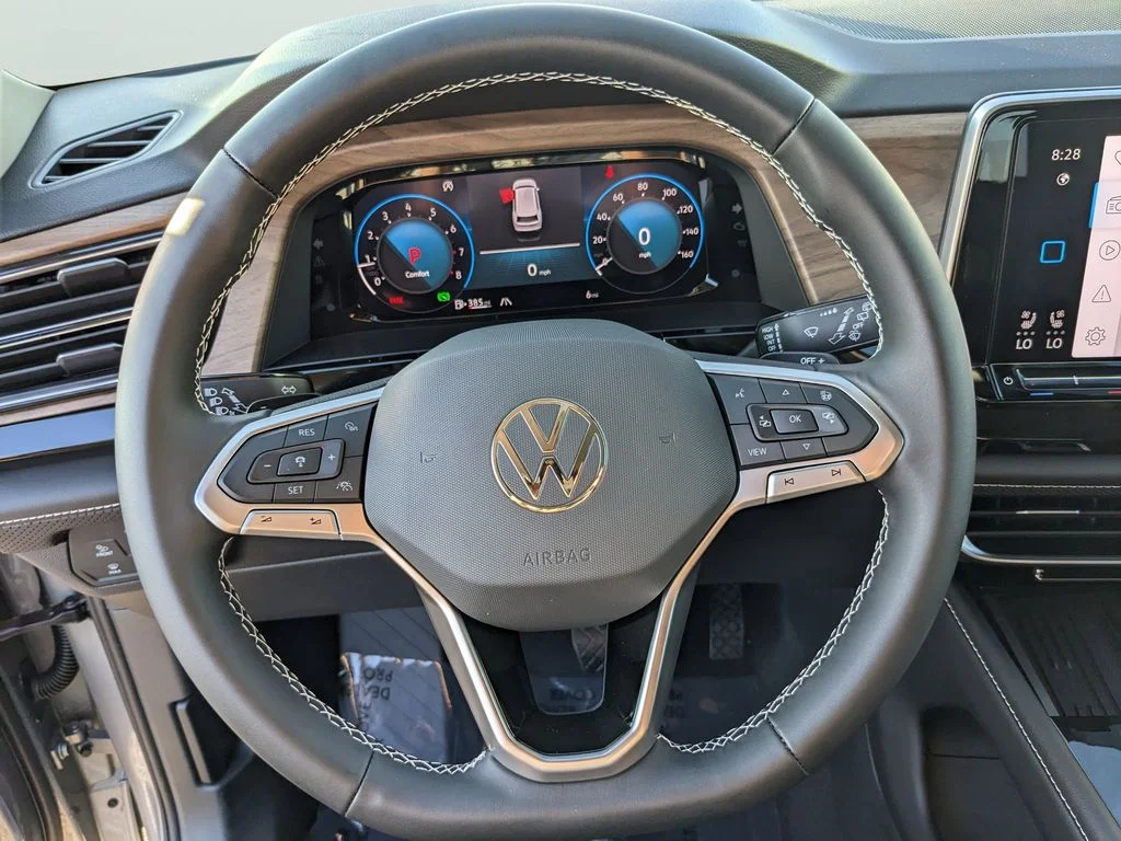 New 2026 Silver Volkswagen 2.0T SE w/Technology image 25