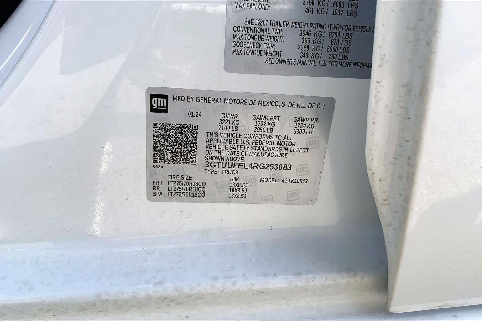 Used 2024 Summit White GMC AT4X image 70