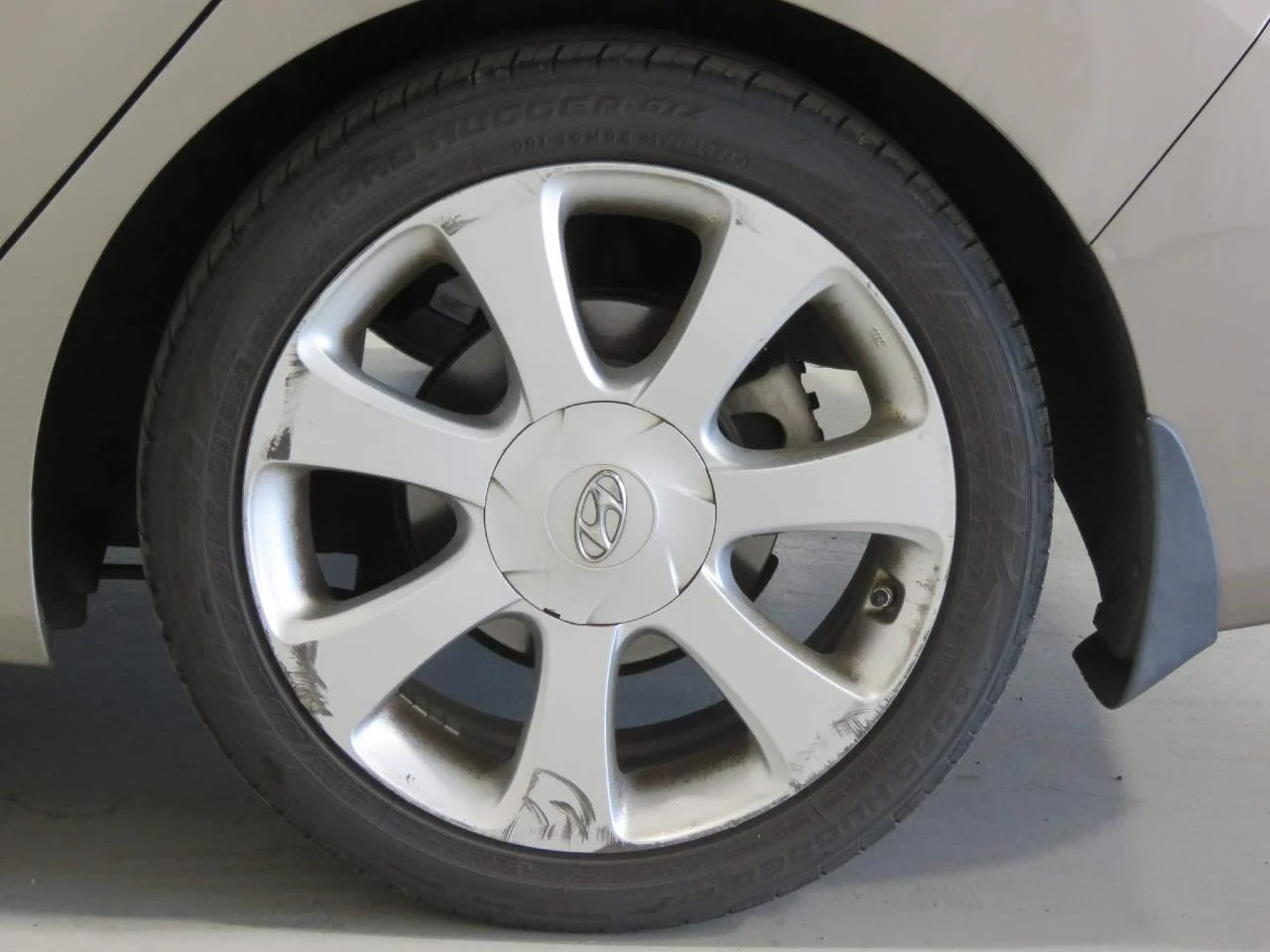 2013 Hyundai Elantra Limited - Photo 9