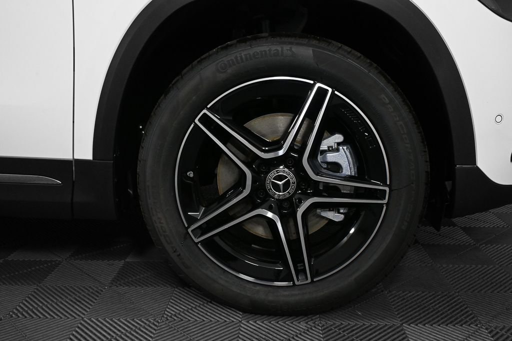 New 2026 Polar White Mercedes-Benz GLA 250 image 37