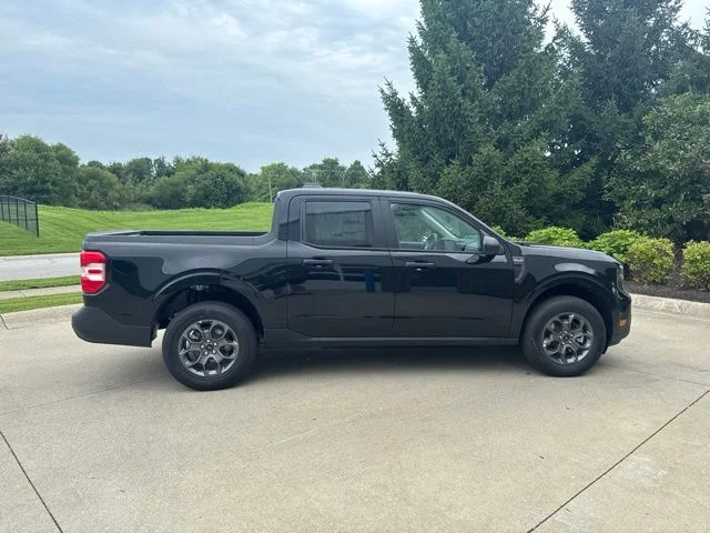 New 2026 Shadow Black Ford XLT image 35