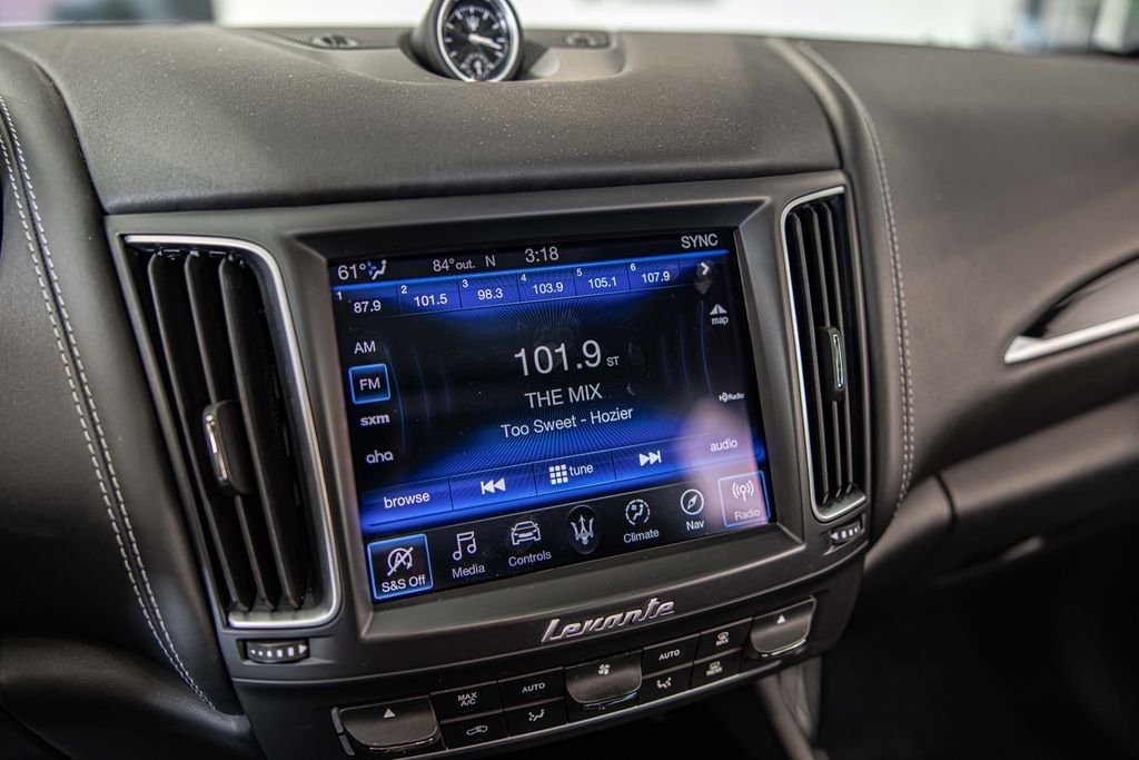Used 2019 White Maserati S GranSport image 29