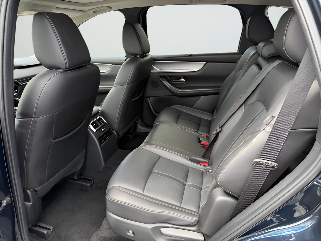 Used 2024 Blue Mazda 3.3 Turbo S image 20