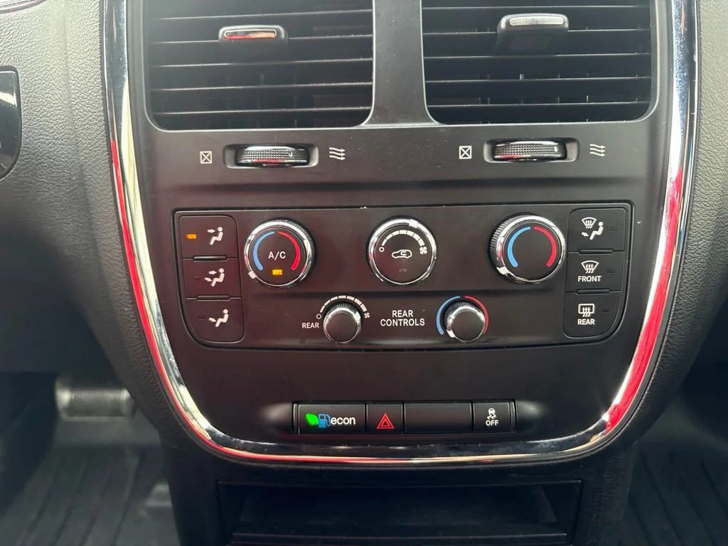 Used 2017 Red Dodge SE Plus image 20