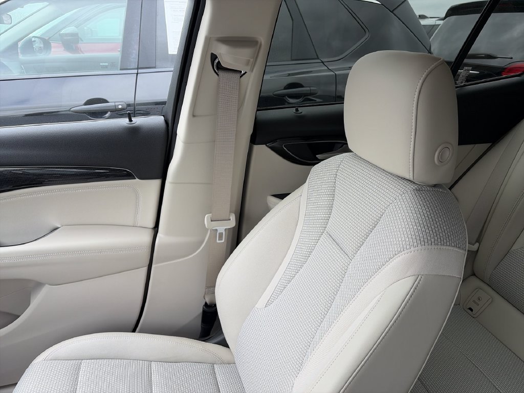 Used 2023 Gray Buick Preferred image 22