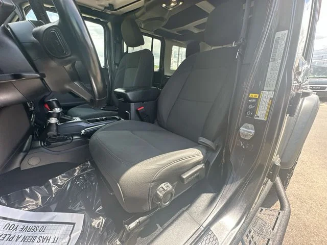 Used 2020 Gray Jeep Unlimited Sport image 13