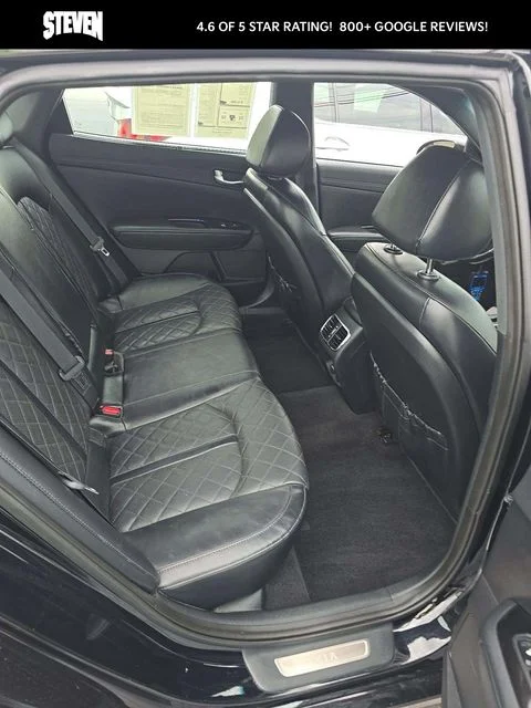 Used 2016 Black Kia SXL image 16